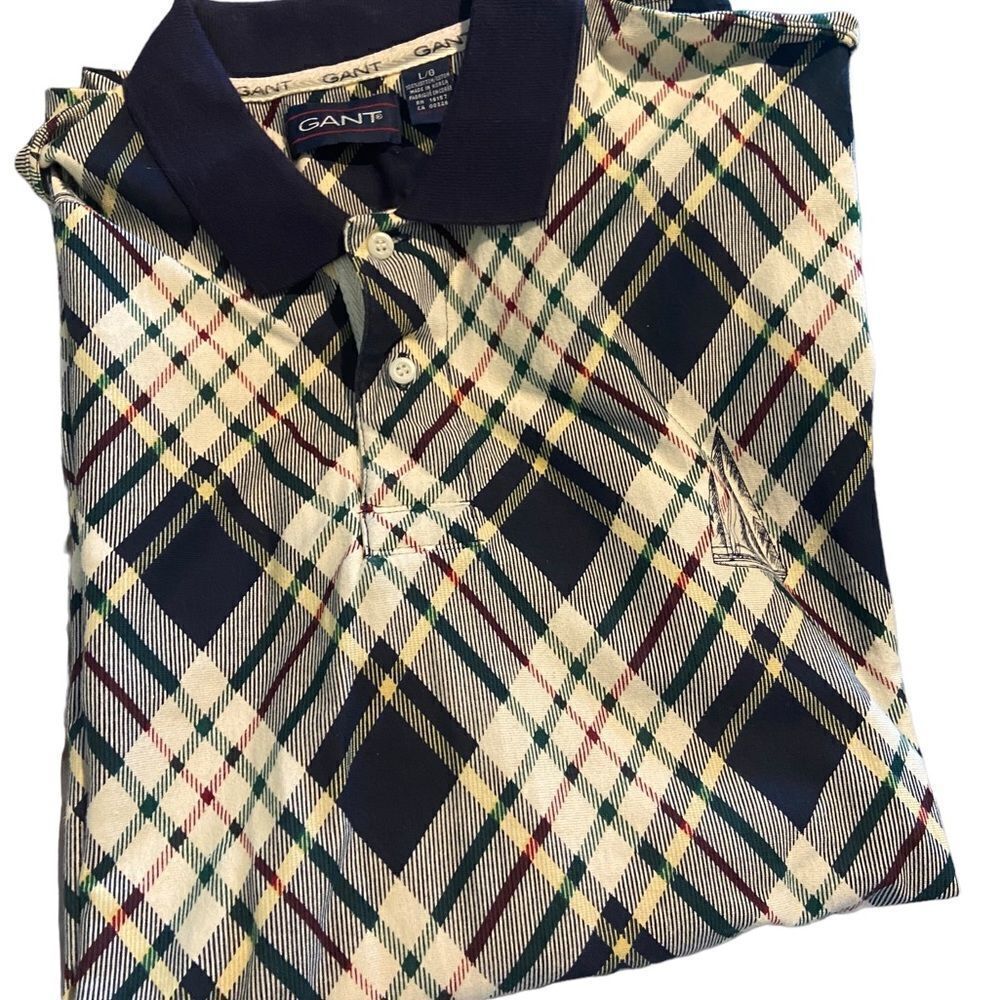Gant size large collared short sleeved polo like new appears never worn